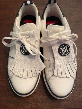 G4 white leather golf shoes with Fringe and Logo Accent